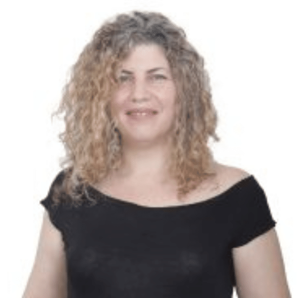 עדי דוידוביץ מרצה בקורס פילאטיס מכשירים תומך שיקום